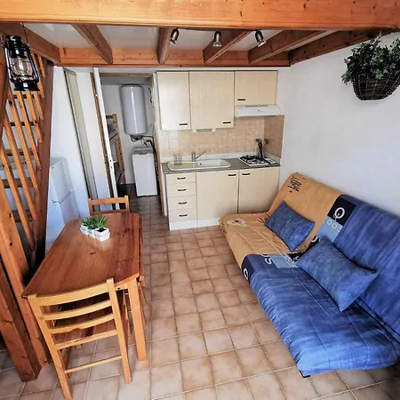 Villa Résidence Grande Bleue - T1 Cab Mezz 6 Couchages Port Mae-1604 *