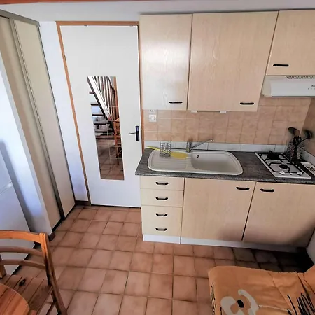 Résidence Grande Bleue - T1 Cab Mezz 6 Couchages Port Mae-1604 Villa